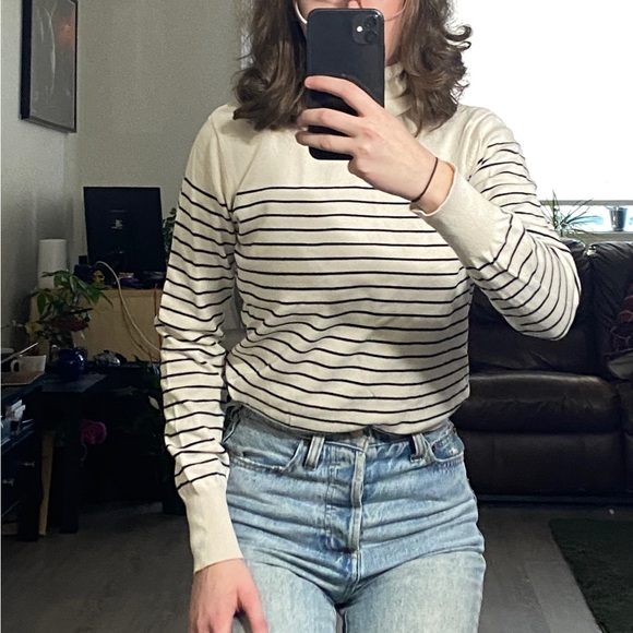 Striped turtle neck - Picture 2 of 2